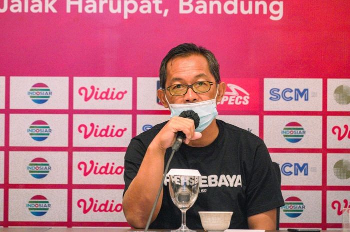 pelatih-persebaya-surabaya-aji-santoso-bali-united.jpg