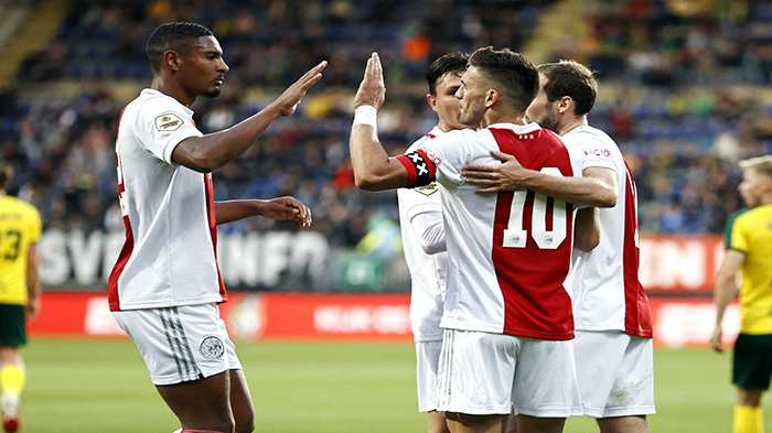 Live Skor Hasil Pertandingan Ajax Amsterdam vs Besiktas di Fase Grup Liga Champions