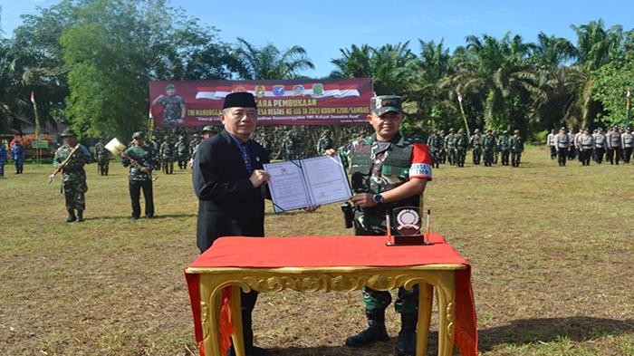 TMMD Regtas Ke-116 Diresmikan, Dandim 1208/Sambas Harap Kemanunggalan TNI Rakyat Semakin Kuat