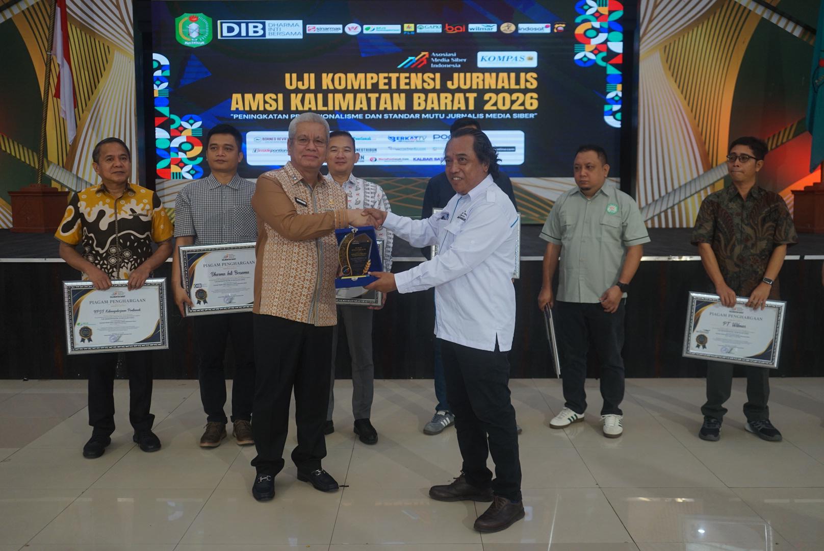 Gelar Ujian Kompetensi Jurnalis, AMSI Kalbar Jawab Tantangan di Tengah Krisis Kepercayaan Media - Tribunpontianak.co.id