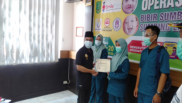 Bupati Sambas Buka Kegiatan Baksos Operasi Bibir Sumbing