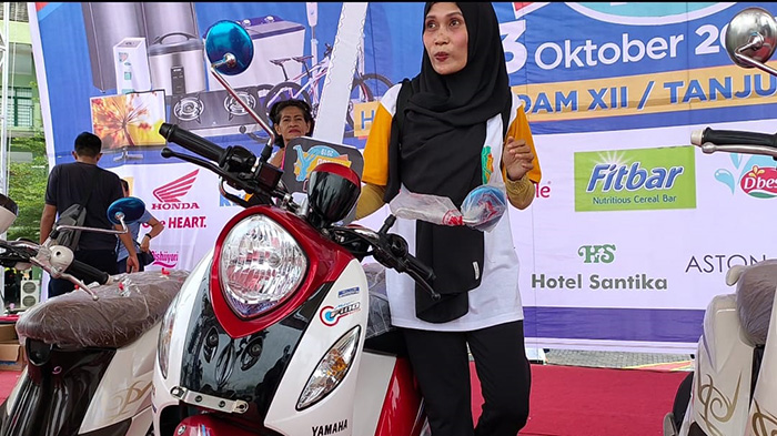 Ikut Jalan Sehat GPU Yahuud, Jaleha Pulang Bawa Motor!