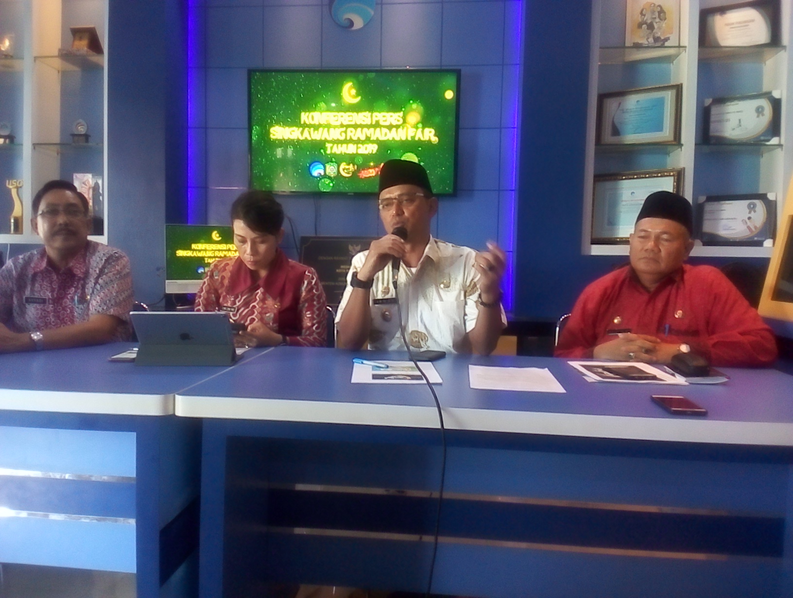 pemerintah-kota-pemkot-singkawang-menggelar-konferensi-pers.jpg