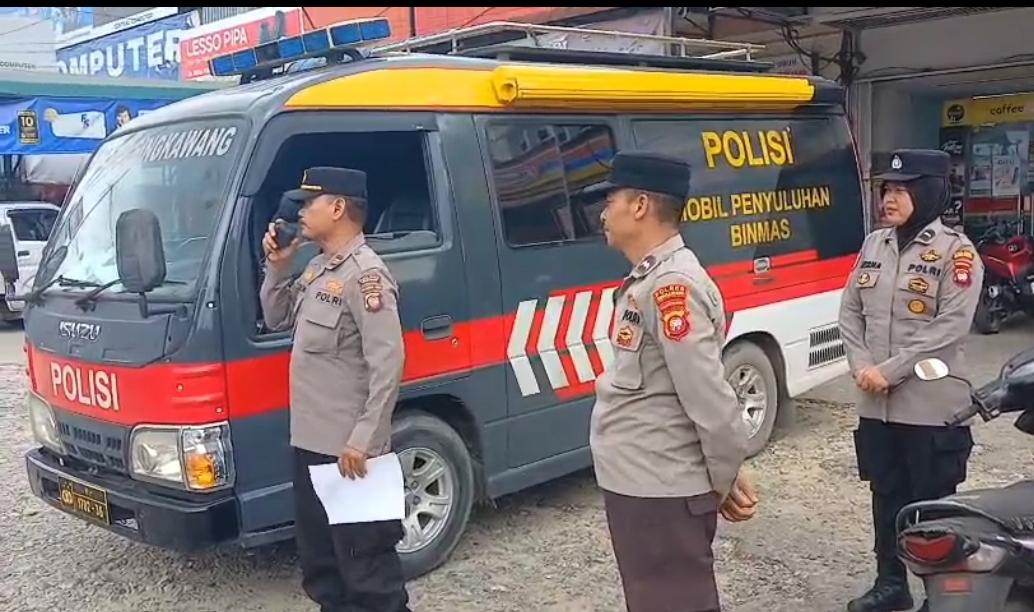 Sat Binmas Polres Singkawang Hadir dan Edukasi Warga Cegah Hoaks serta Jaga Lingkungan