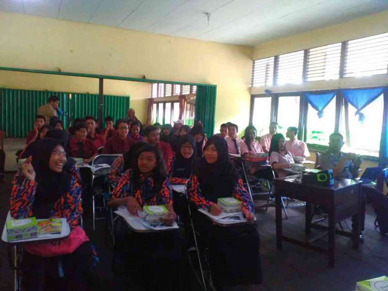 Pemkab Sosialisasikan Bahaya Merokok kepada Siswa SMAN 1 Mempawah