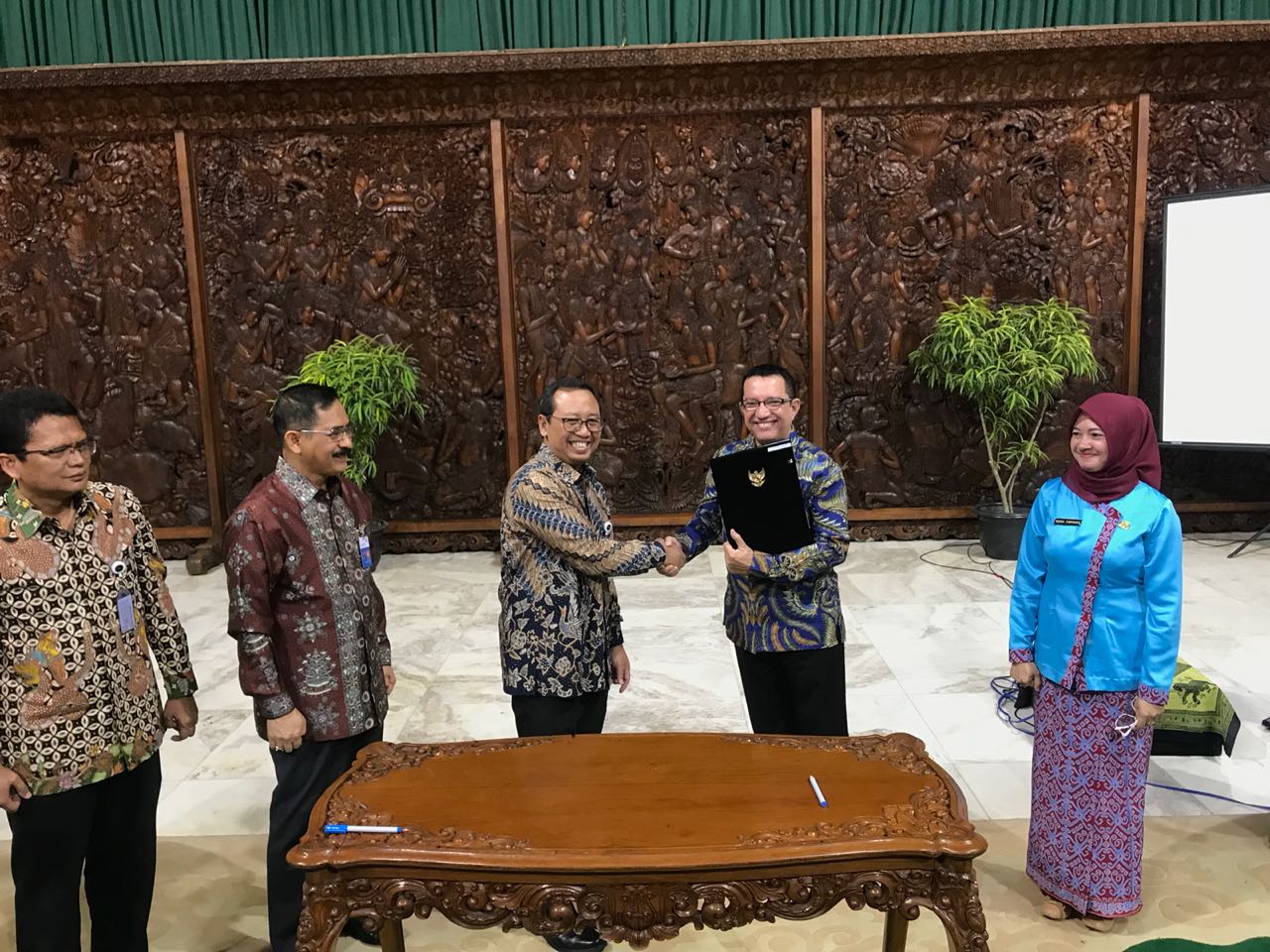 Kemensetneg Pinjamkan Tanah Untuk Anjungan Kalbar di TMII