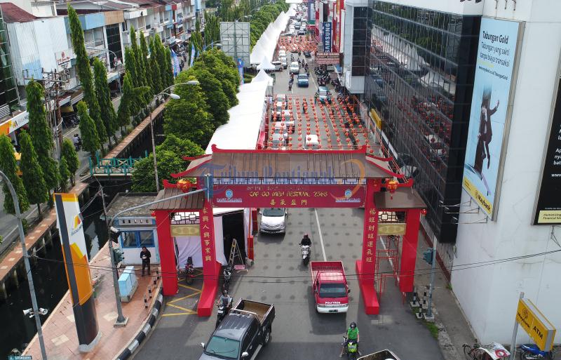 Persiapan Pasar Malam Cap Go Meh di Jalan Diponegoro - persiapan-pasar-malam_20170206_192848.jpg