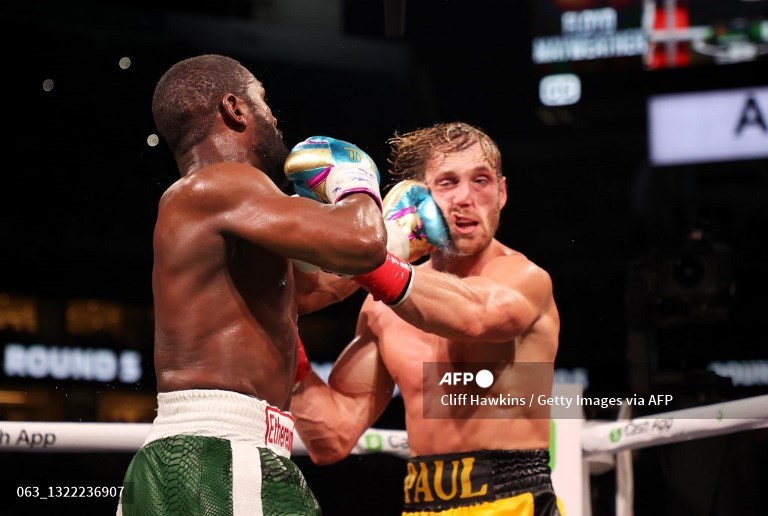 Hasil Mayweather vs Logan Paul di Laga Eksebisi Tinju Dunia