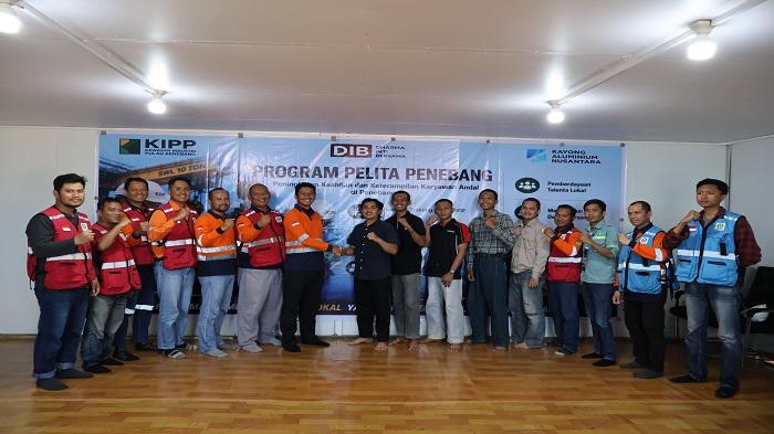 peserta-Program-Pelita-Penebang-foto-bersama-dengan-manajemen-5.jpg
