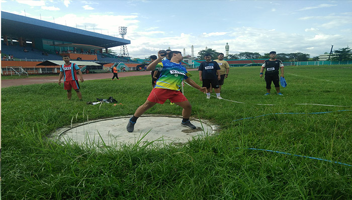peserta-seleksi-atlet-popda-nomor-tolak-peluru-2542019.jpg