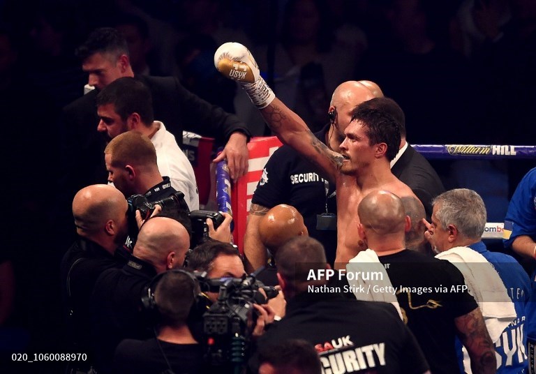 Hasil Tinju Dunia Oleksandr Usyk vs Derek Chisora Berakhir dengan 'Unanimous Decision'