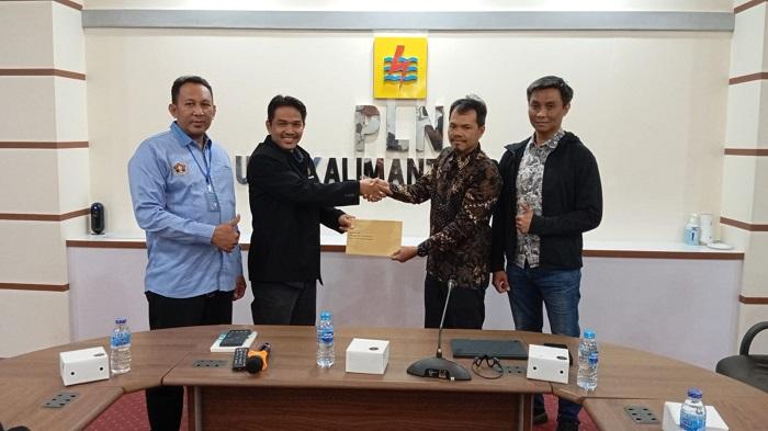 pln-up2b-kalbar-bersama-pwi-kalbar.jpg