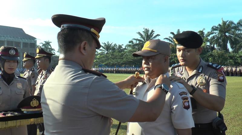1005 Polisi di Polda Kalbar Naik Pangkat - polisi-polda-naik-pangkat-2.jpg