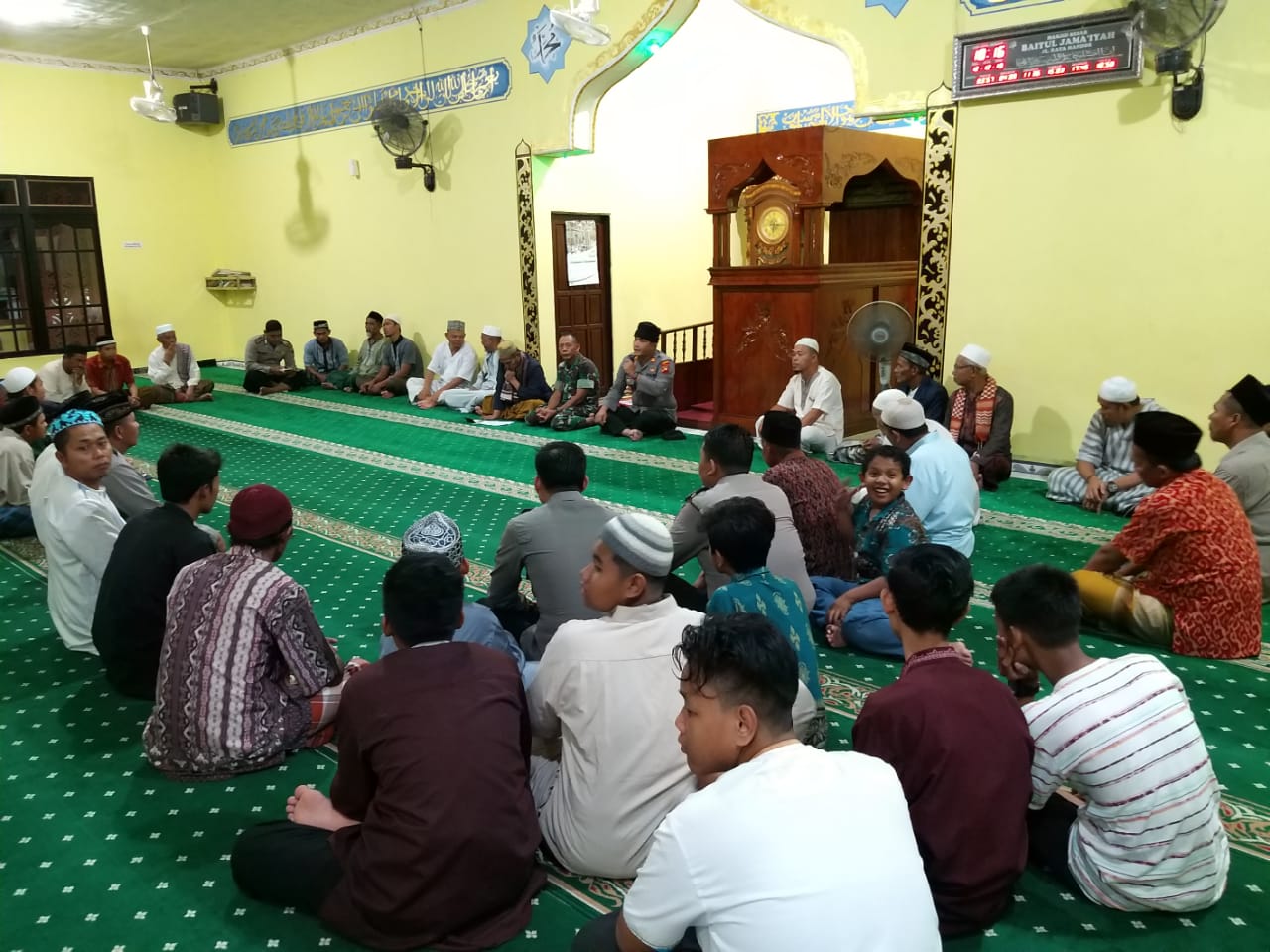 Kapolsek Mandor Gelar Pengajian untuk Menjaga Silahturahmi