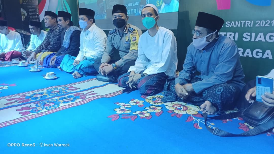 Hadiri Maulid Nabi di Pontianak Utara, Bhabinkamtibmas Ajak Warga Jaga dan Pelihara Keamanan