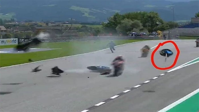 potret-kecelakaan-motogp-austria-2020.jpg