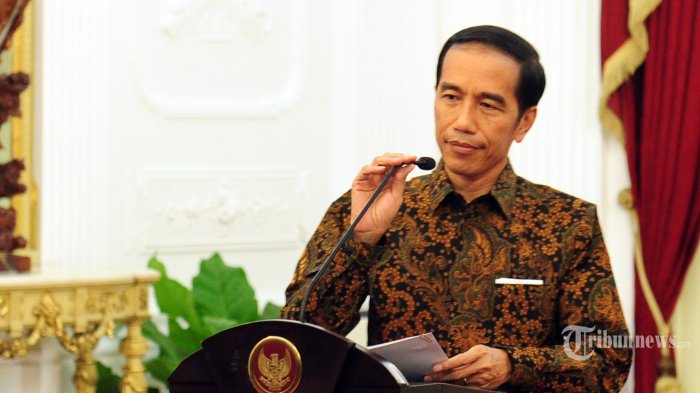 presiden-jokowi-saat-beri-araha-di-istana.jpg