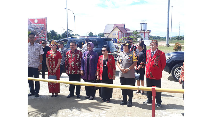 Presiden Dayak Nasional Hadiri Naik Dango ke XXXIV di Landak