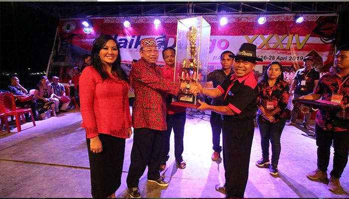 Kecamatan Ngabang Juara Umum Naik Dango ke XXXIV