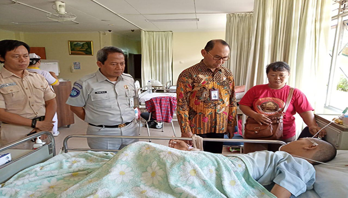 pt-jasa-raharja-persero-menunjungi-korban-kecelakaan-laka-lantas02.jpg