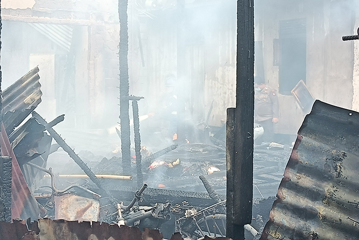 Rumah Warga di Sambas Terbakar, Yakob: Penyebab Kebakaran Belum Diketahui