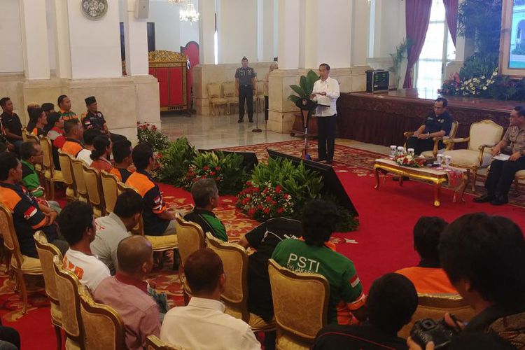 Saat Jokowi Dibuat Kaget Sopir Truk yang Ungkap Makin Banyak Pungli