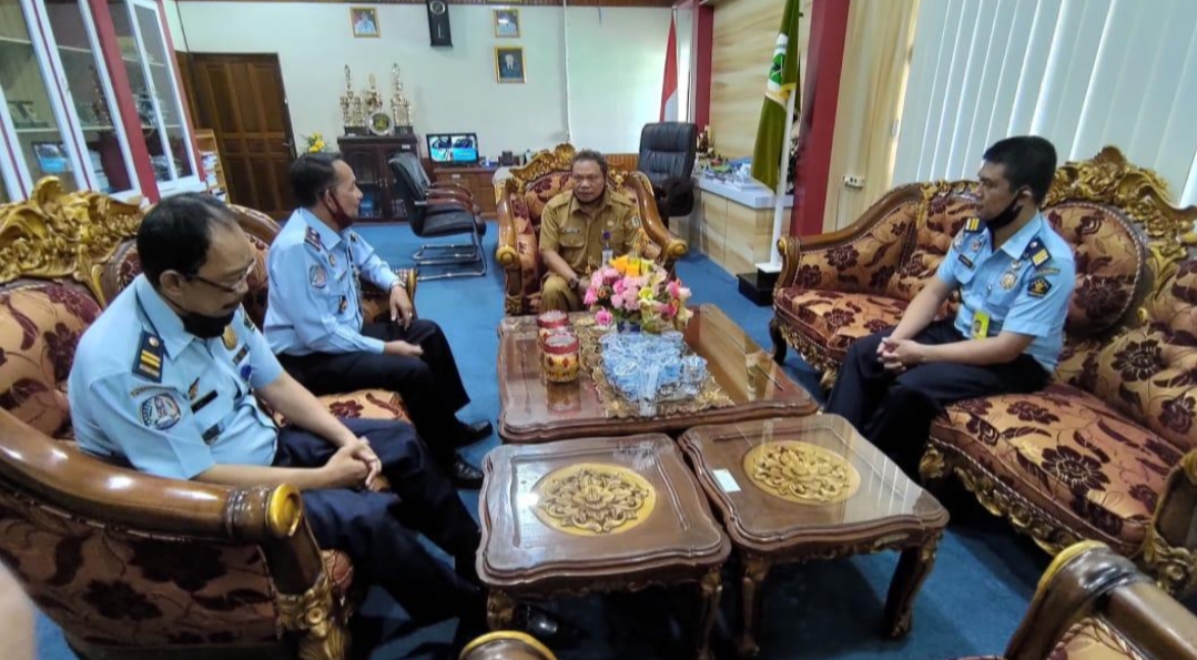 Pererat Hubungan Imigrasi Putussibau Silaturahmi Pada Forkompimda Kapuas Hulu