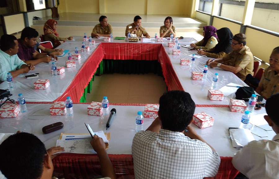 rapat-dengan-perwakilan-enam-perusahaan-perkebunan-kelapa-sawit_20180321_101002.jpg