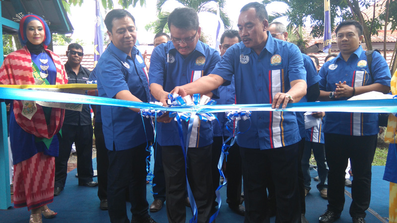 Rektor Untan Resmikan Gedung IKA Fisip