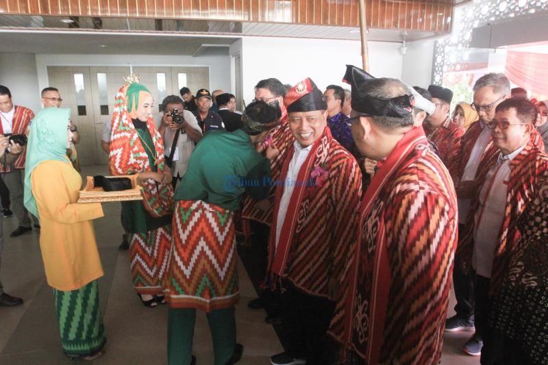 Mohamad Nasir Resmikan Gedung Baru Untan - remikan-gedung-baru.jpg