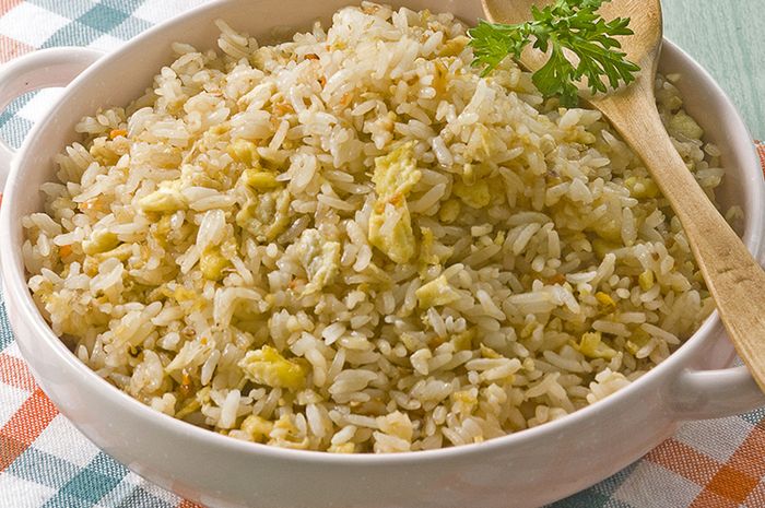 resep-nasi-goreng-bawang-putih-aromanya-bikin-sedap-bukan-main.jpg
