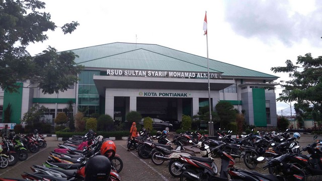 rsud-sultan-syarif-mohamad-alkadrie_20171130_180738.jpg
