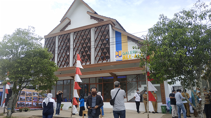 Pemda Ketapang Resmikan Rumah Produksi Amplang dan Galeri Program Kotaku