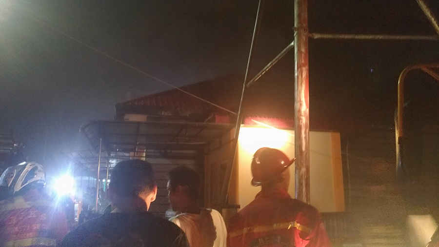 BREAKING NEWS: RSUD Abdul Aziz Singkawang Terbakar, Pasien Panik Selamatkan Diri