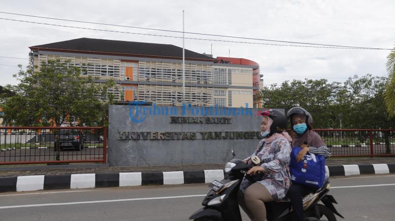 rumah-sakit-universitas-tanjungpura-yang-berada-di-komplek-kampus-universitas.jpg