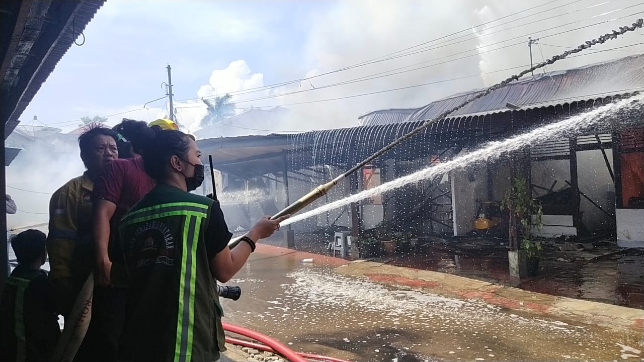 KRONOLOGI Peristiwa Kebakaran Lima Unit Asrama Polisi Polresta Pontianak