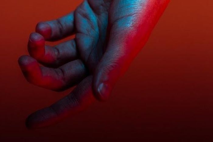 SADIS! Pria Ini Tenteng Potongan Tangan Manusia dan Meminta Istri Memasaknya untuk Makan Malam