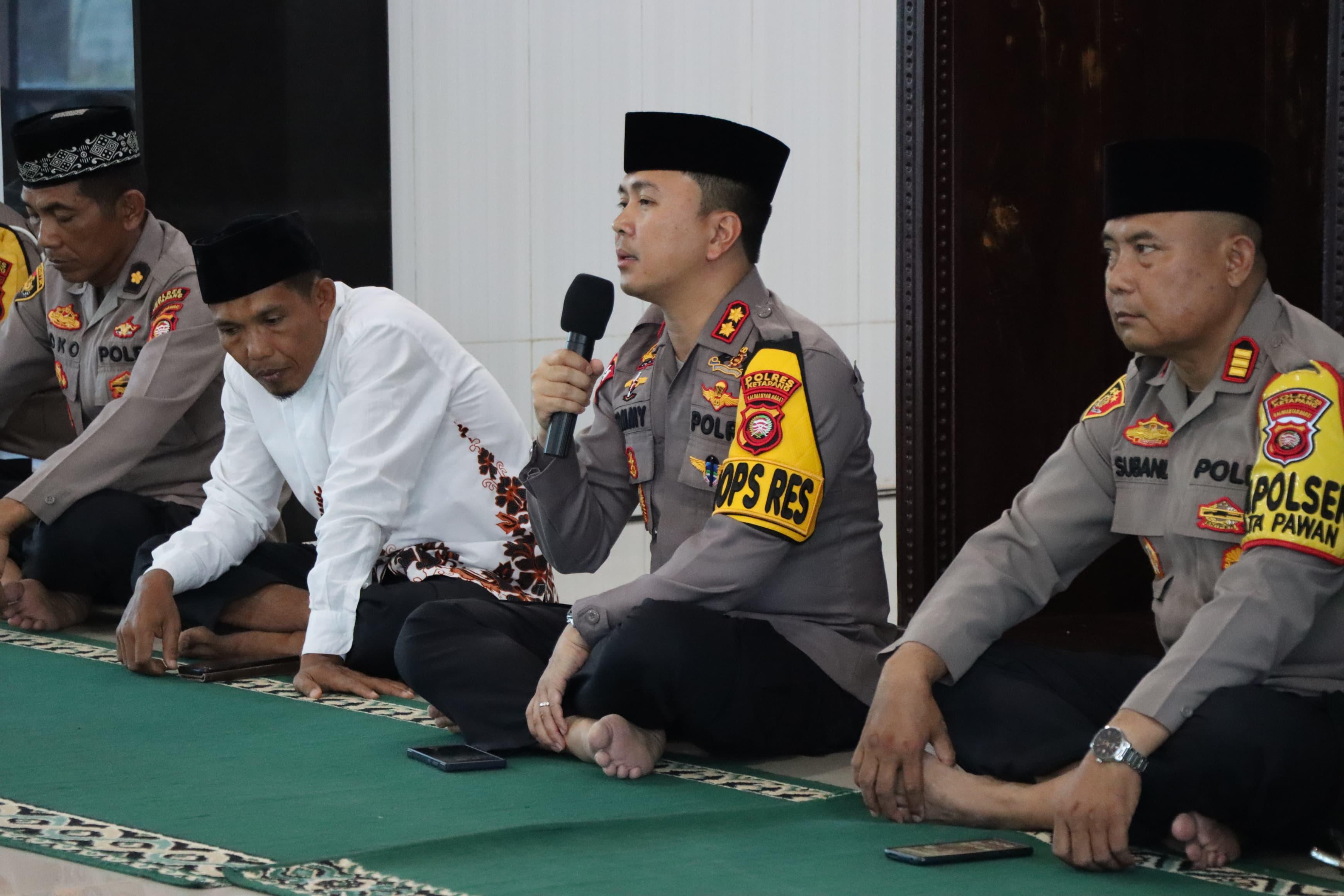 Safari Ramadhan, Kapolres Ketapang Kunjungi Masjid Baiturrahman