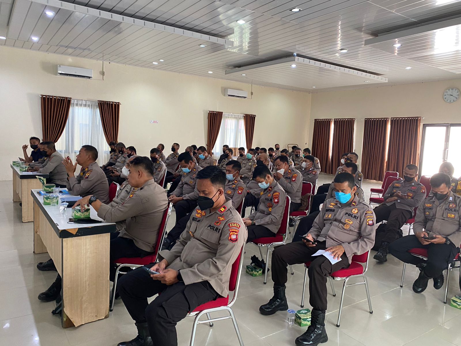 Monev dan Asistensi Biro Logistik Polda Kalbar ke Satker Polres Sambas, Cek Fisik Kendaraan Dinas