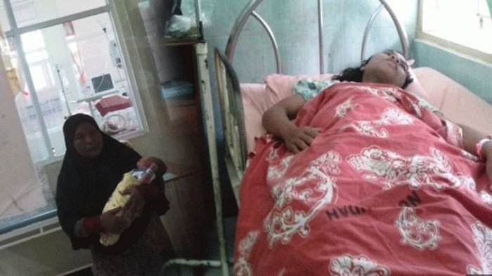 Divonis Berkelamin Ganda, Wanita Ini Lahirkan Seorang Bayi Meskipun Tak Miliki Payudara