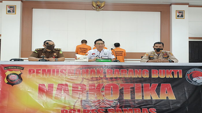 satresnarkoba-polres-sambas-di-mapolres-sambas.jpg