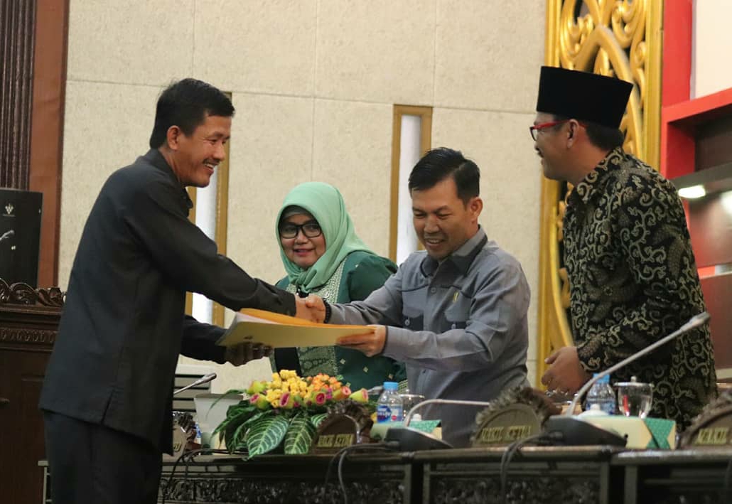 Fraksi PKB Beri Beberapa Catatan Saat Sampaikan Pandangan di Paripurna DPRD Sambas