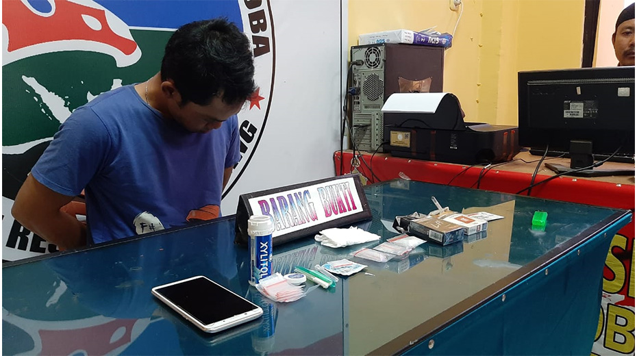 satuan-reserse-narkoba-polres-singkawang-ringkus-seorang-pria.jpg