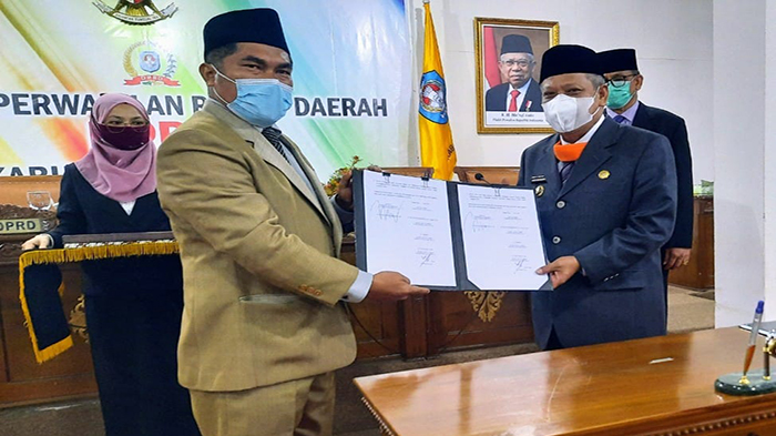 Delapan Fraksi DPRD Setujui Raperda APBD 2020 Menjadi Perda