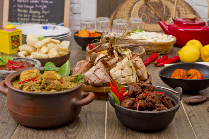 Sebulan Puasa! Simak Tips Makan Sehat saat Lebaran Idul Fitri