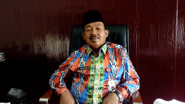 sekda-kabupaten-mempawah-mochrizal_20171105_165753.jpg