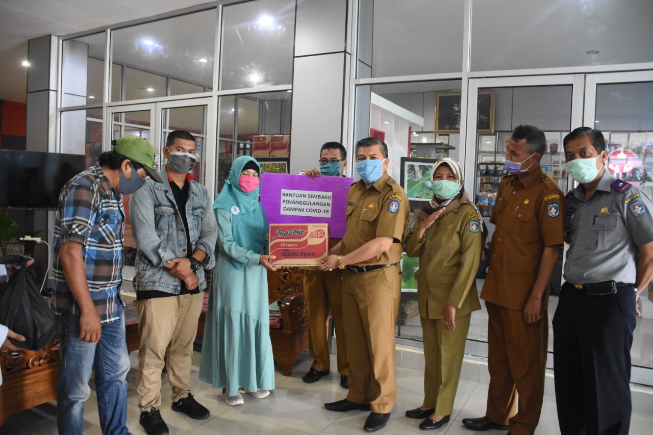 Pemkab Kubu Raya Sisihkan APBD untuk Bantuan Imbas Corona, Pelaku Usaha Mikro Ucap Syukur