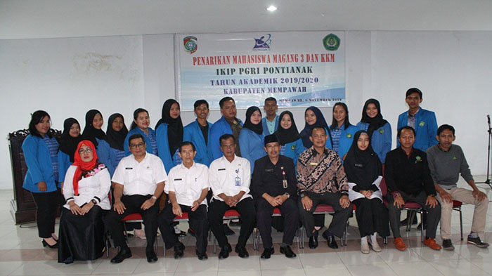 sekretaris-daerah-drs-ismail-mm-penarikan-mahasiswa-magang-3-dan-kkm-ikip-pgri.jpg
