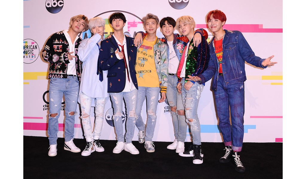 Selalu Menakjubkan, Inilah Style Unik  Member BTS, Jin yang Sederhana hingga Suga Swag Abis