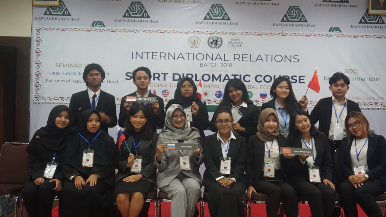 Perang Dagang USA dan Tiongkok Dibahas di Diplomatic Course Prodi HI Fisip Untan, Ini Resolusinya - short-diplomatic-course-prodi-hi-fisip-untan-3.jpg